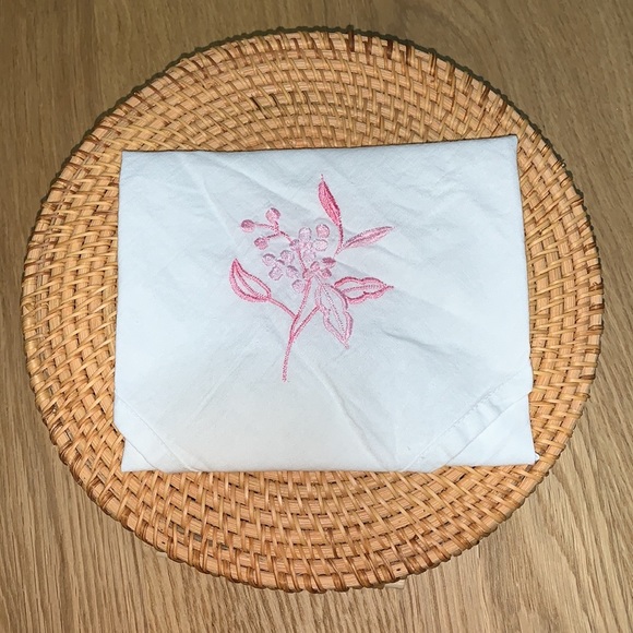 ☀️Weekend SALE☀️🪻🌸April Cornell-Embroidered Square Tablecloth - Picture 2 of 6